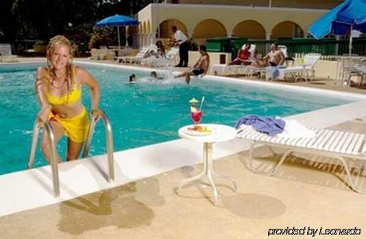 Cardiff Hotel And Spa Runaway Bay Dış mekan fotoğraf
